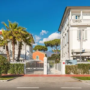 Grey 4*, Forte dei Marmi Italia